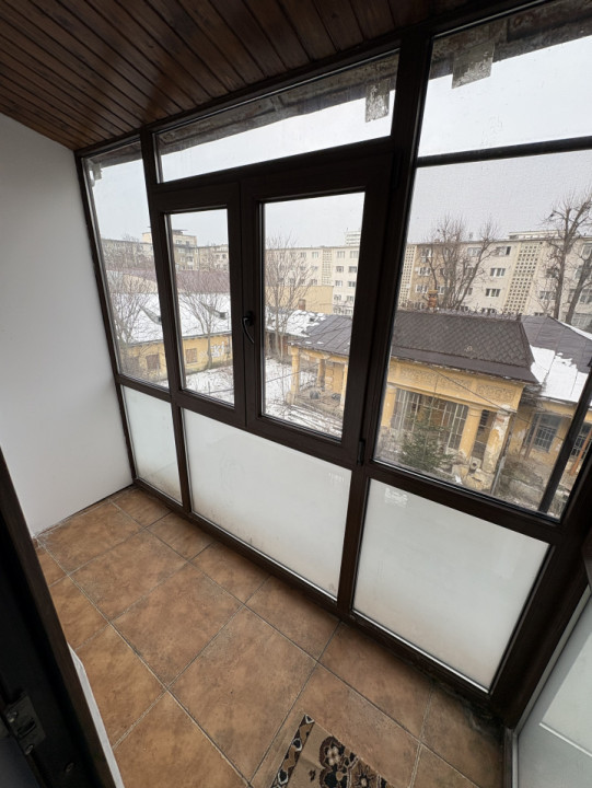 Apartament modern de închiriat – poziționare centrală