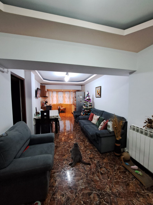 Apartament 3 camere, Parcul Tradafirilor