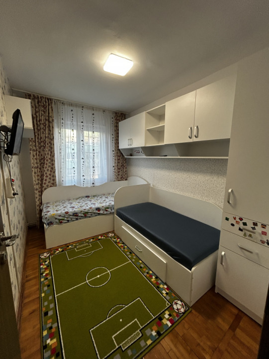 Apartament modern cu 3 camere de închiriat – Zona Milcov