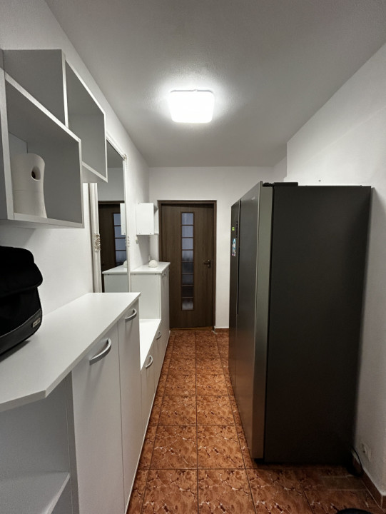Apartament modern cu 3 camere de închiriat – Zona Milcov