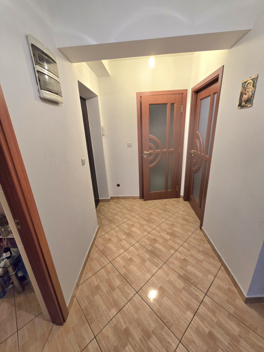 Ap. 3 camere, et.1 bloc nou