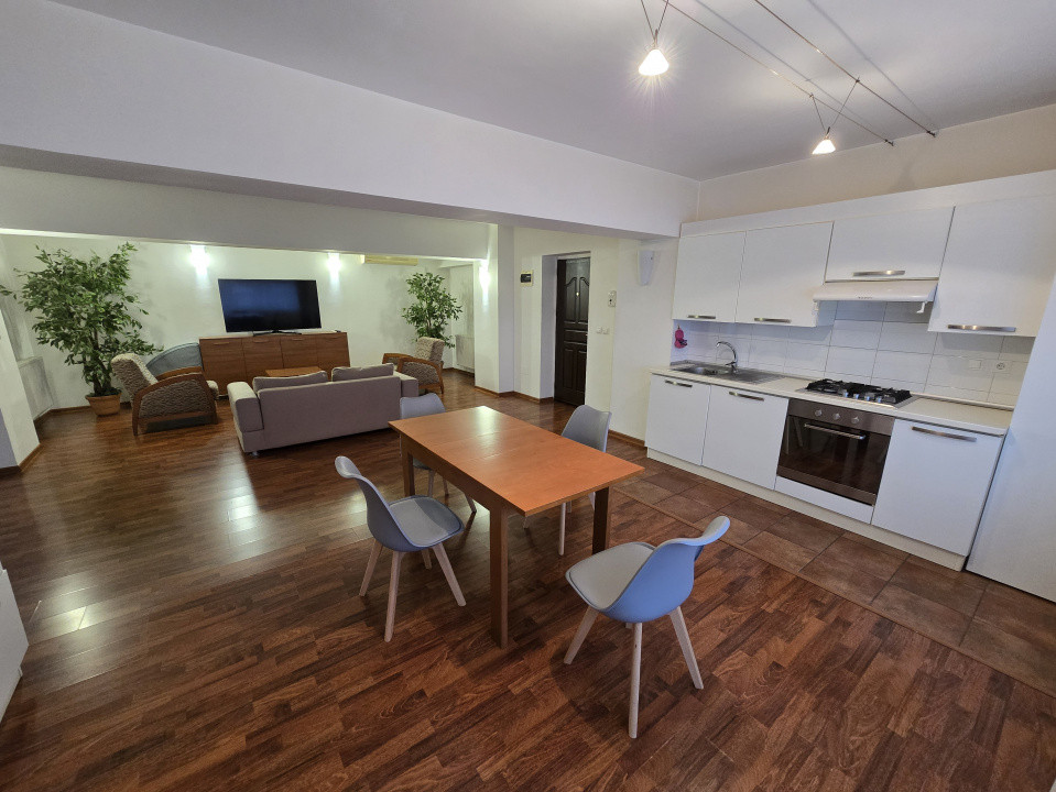 Apartament la inaltime, de inchiriat