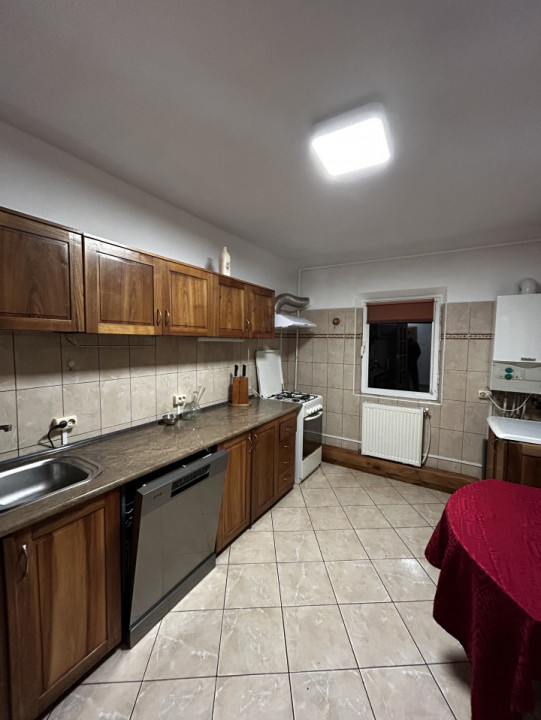 Închiriere apartament 3 camere | Zona Nord