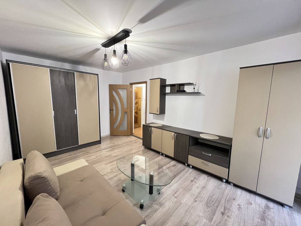 Apartament spațios, 3 camere, Narcisa