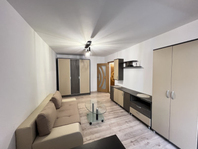 Apartament spațios, 3 camere, Narcisa