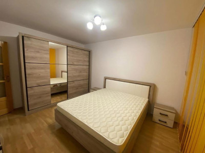 Apartament 2 camere de închiriat 