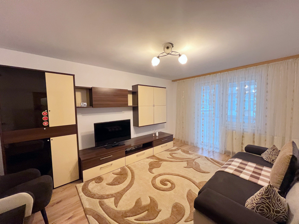 Apartament 3 camere, Central