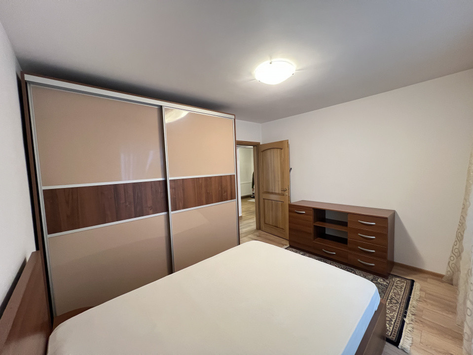 Apartament 3 camere, Central