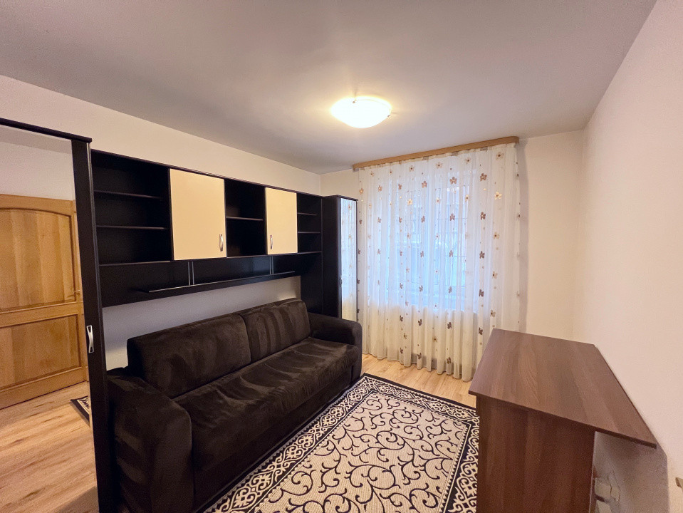 Apartament 3 camere, Central