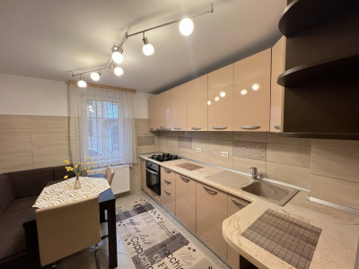 Apartament 3 camere, Central