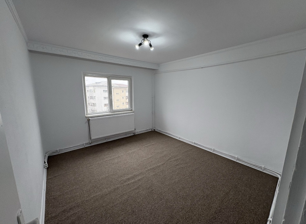 Spre închiriere apartament 2 camere | 9 Mai