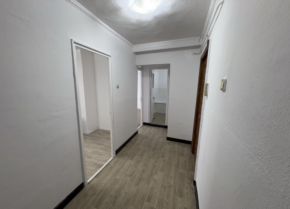 Spre închiriere apartament 2 camere | 9 Mai