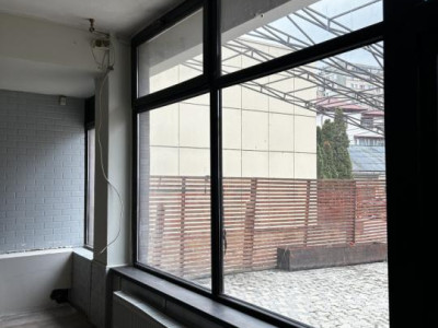 Spre închiriere | Spațiu comercial | Cornișa Bistriței 