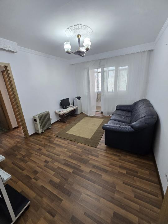 Apartament 2 camere Miron Costin