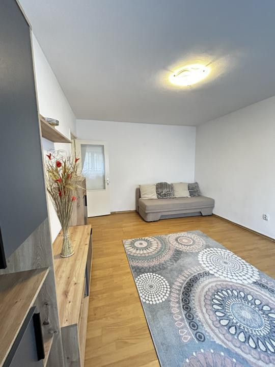 Apartament 2 camere de închiriat | Zona Tic-Tac