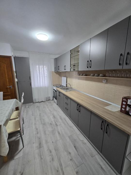 Închiriere | Apartament 3 camere | Arena Mall