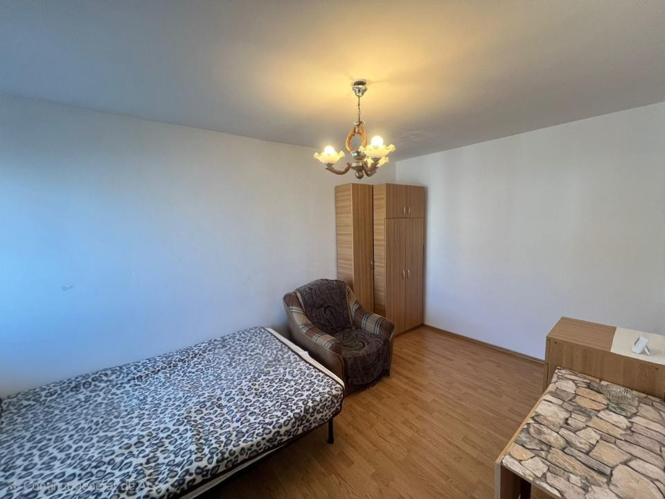 Garsoniera in bloc de apartamente, Milcov