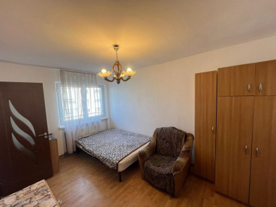 Garsoniera in bloc de apartamente, Milcov