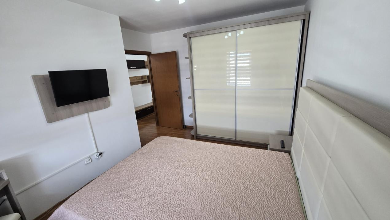 Apartament 2 camere Adama