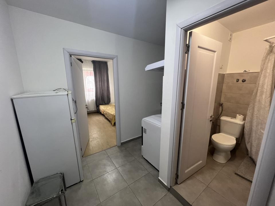 Garsonieră renovată, zona Insula 