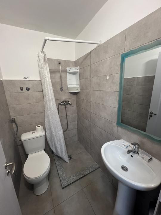 Garsonieră renovată, zona Insula 