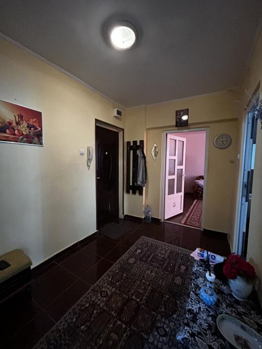 Închiriere | Apartament 2 camere | Zona Cora