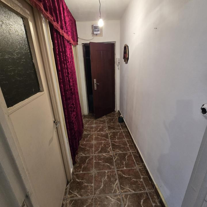 Apartament cu 2 camere, parter
