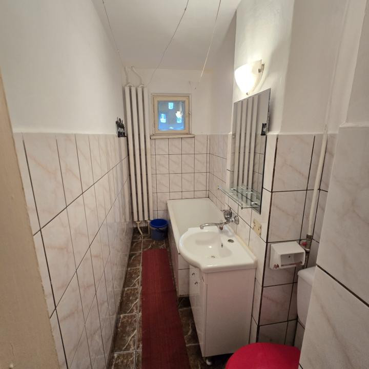 Apartament cu 2 camere, parter