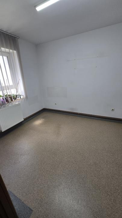 Apartament Adama( pretabil cabinet medical)