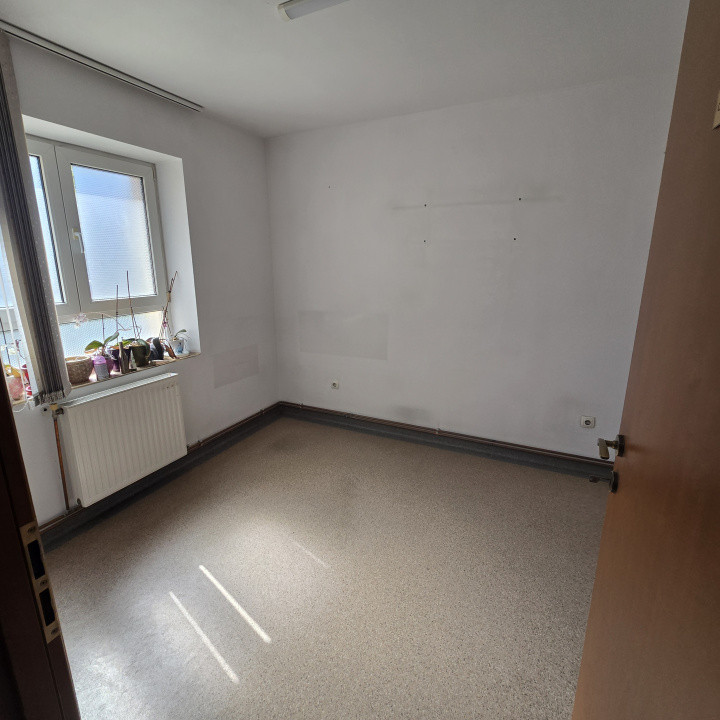 Apartament Adama( pretabil cabinet medical)