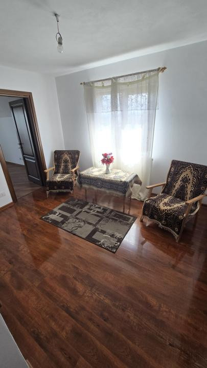 Casa cu 3 dormitoare, Margineni