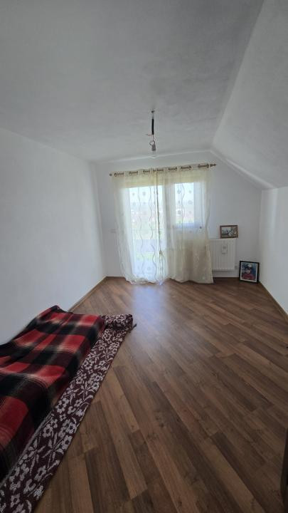 Casa cu 3 dormitoare, Margineni