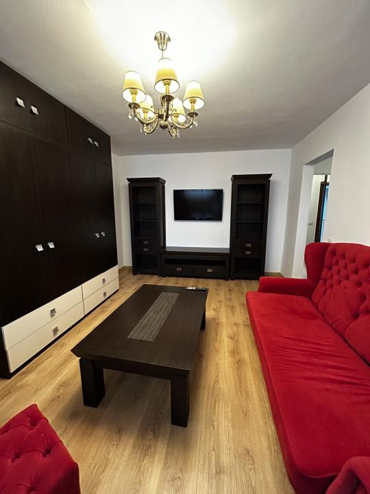 Apartament 3 camere | Închiriere | Central 