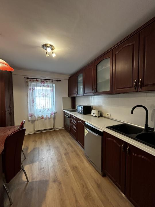 Apartament 3 camere | Închiriere | Central 