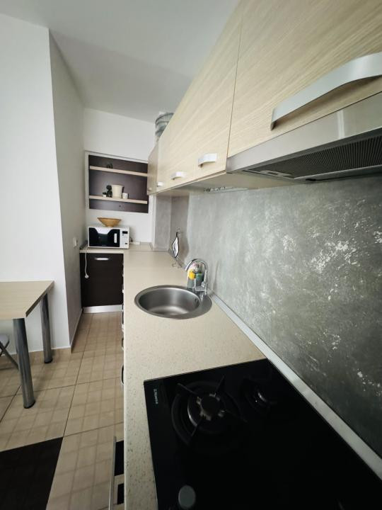 De închiriat – Apartament spațios și luminos