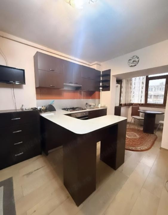 Se închiriază apartament ultracentral.