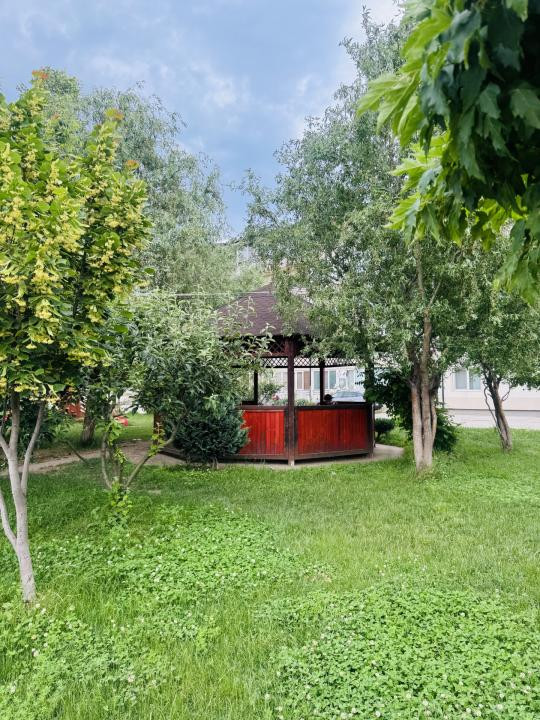 Se vinde- Apartament 3 camere tip duplex . 