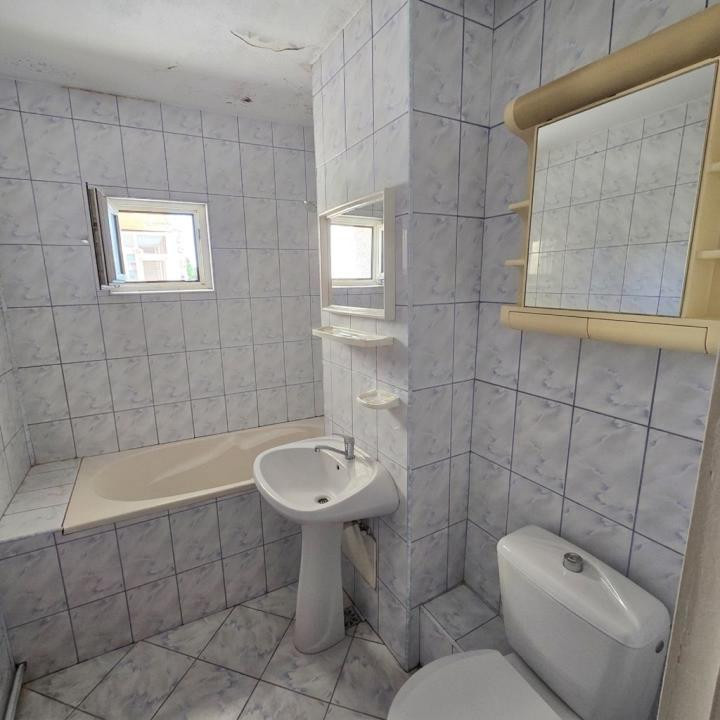 Vânzare | Apartament 4 camere decomandate 