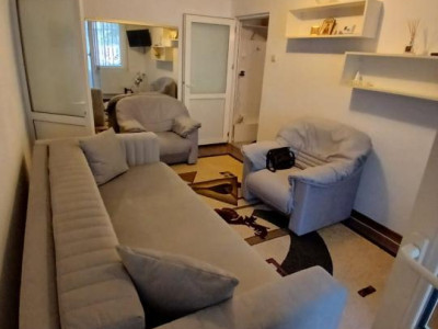 2 camere, Narcisa