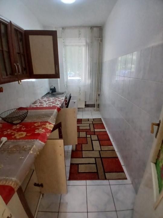 Apartament 2 camere, Cornisa