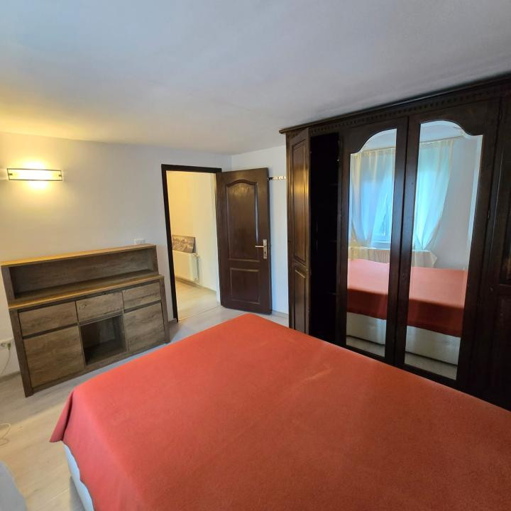 Apartament 2 camere la curte 