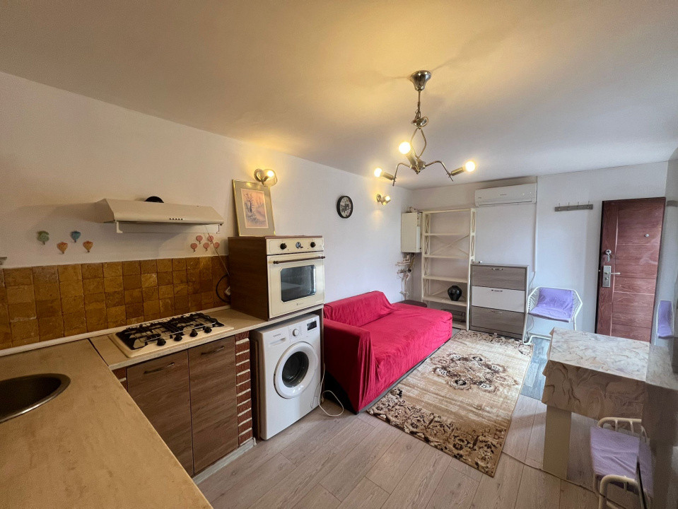 Apartament 2 camere la curte 