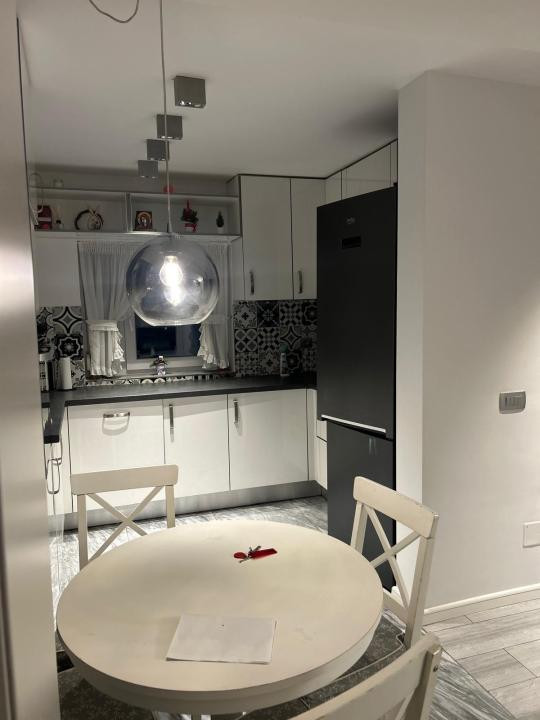 🏡 De închiriat – Apartament modern cu 3 camere | Zona Centrală