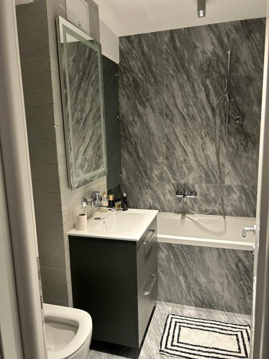 🏡 De închiriat – Apartament modern cu 3 camere | Zona Centrală