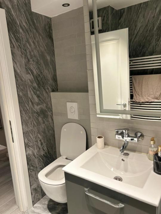 🏡 De închiriat – Apartament modern cu 3 camere | Zona Centrală