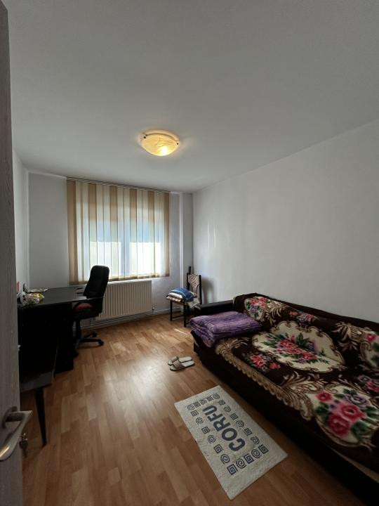 Apartament 3 camere decomandate | 9 Mai
