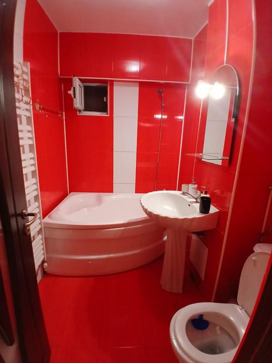 ULTRACENTRAL, 3 CAMERE