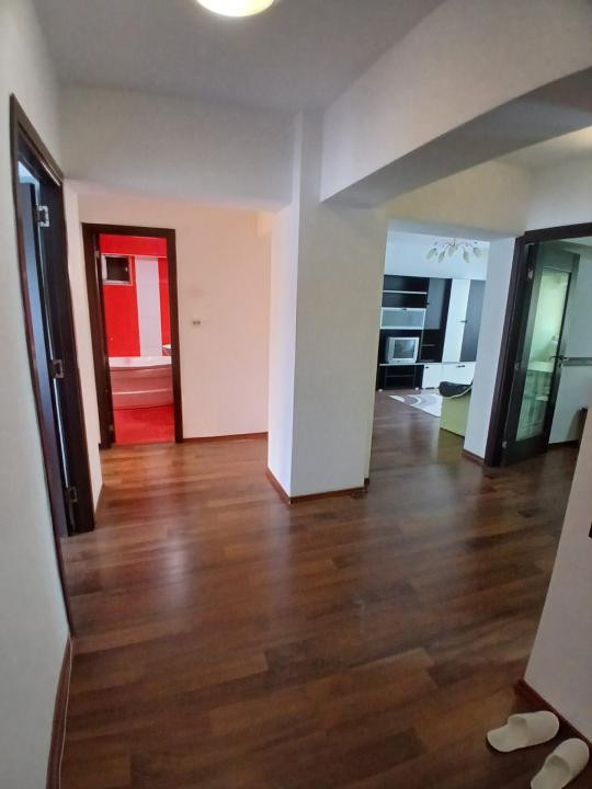 ULTRACENTRAL, 3 CAMERE