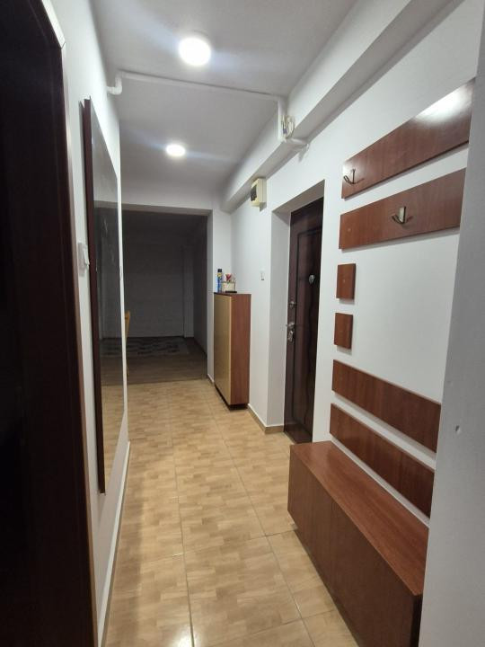 2 camere, Gradina cu Magnolii