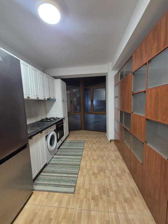2 camere, Gradina cu Magnolii